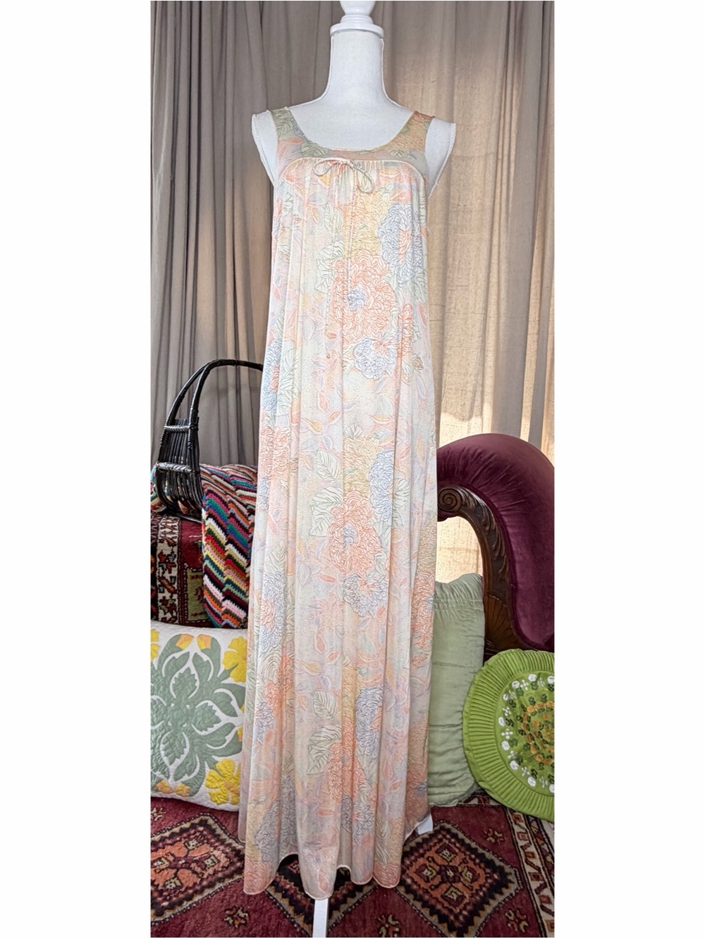70s Floral Nightgown and Robe Set - Picture 4 of 12